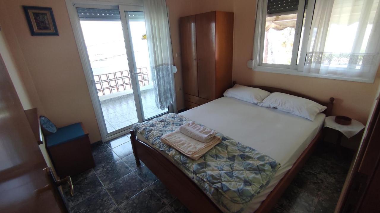 Peristerianos Apartments Nea Skioni Eksteriør billede