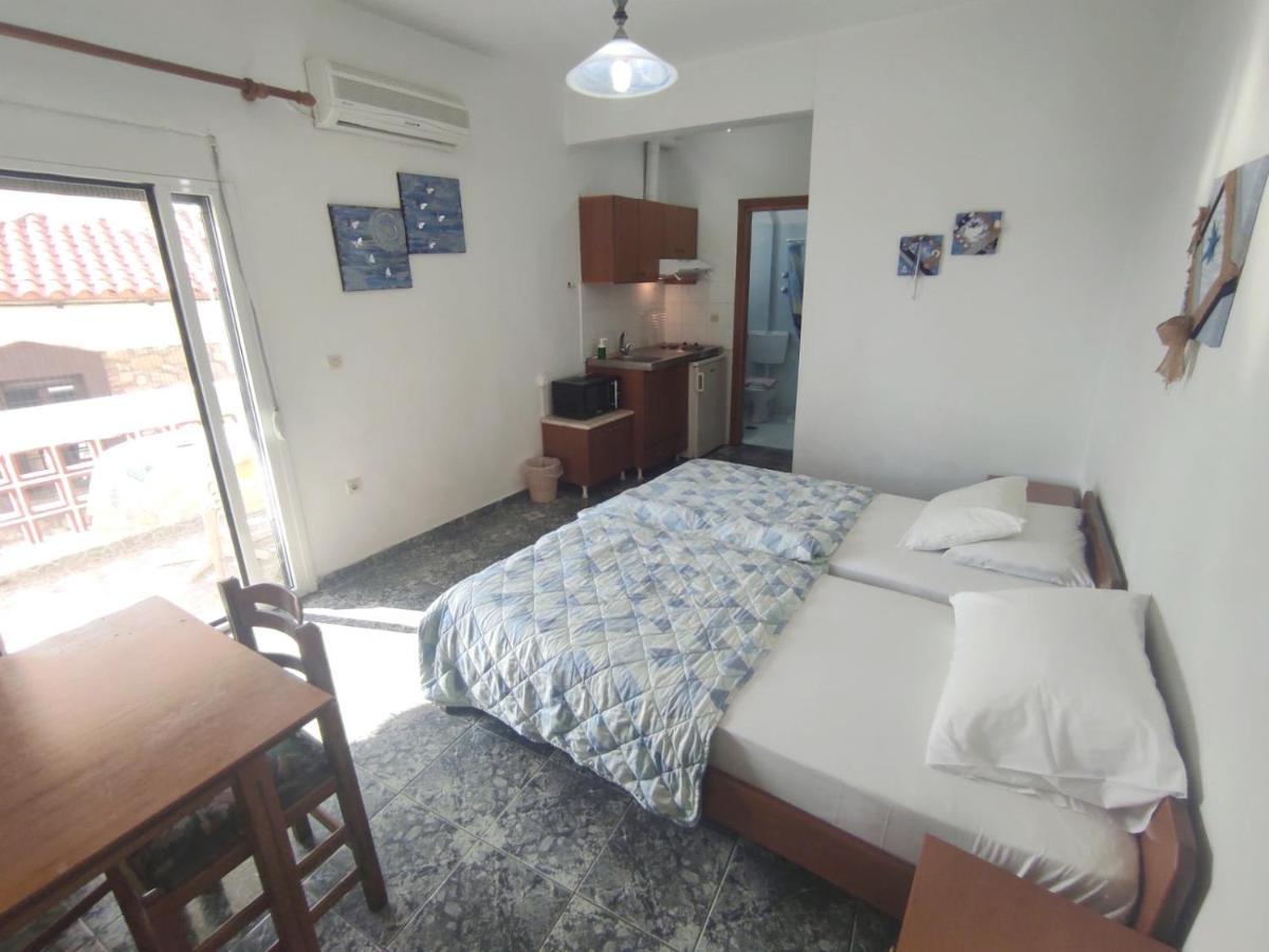 Peristerianos Apartments Nea Skioni Eksteriør billede