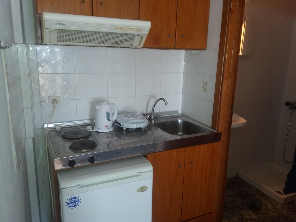 Peristerianos Apartments Nea Skioni Eksteriør billede