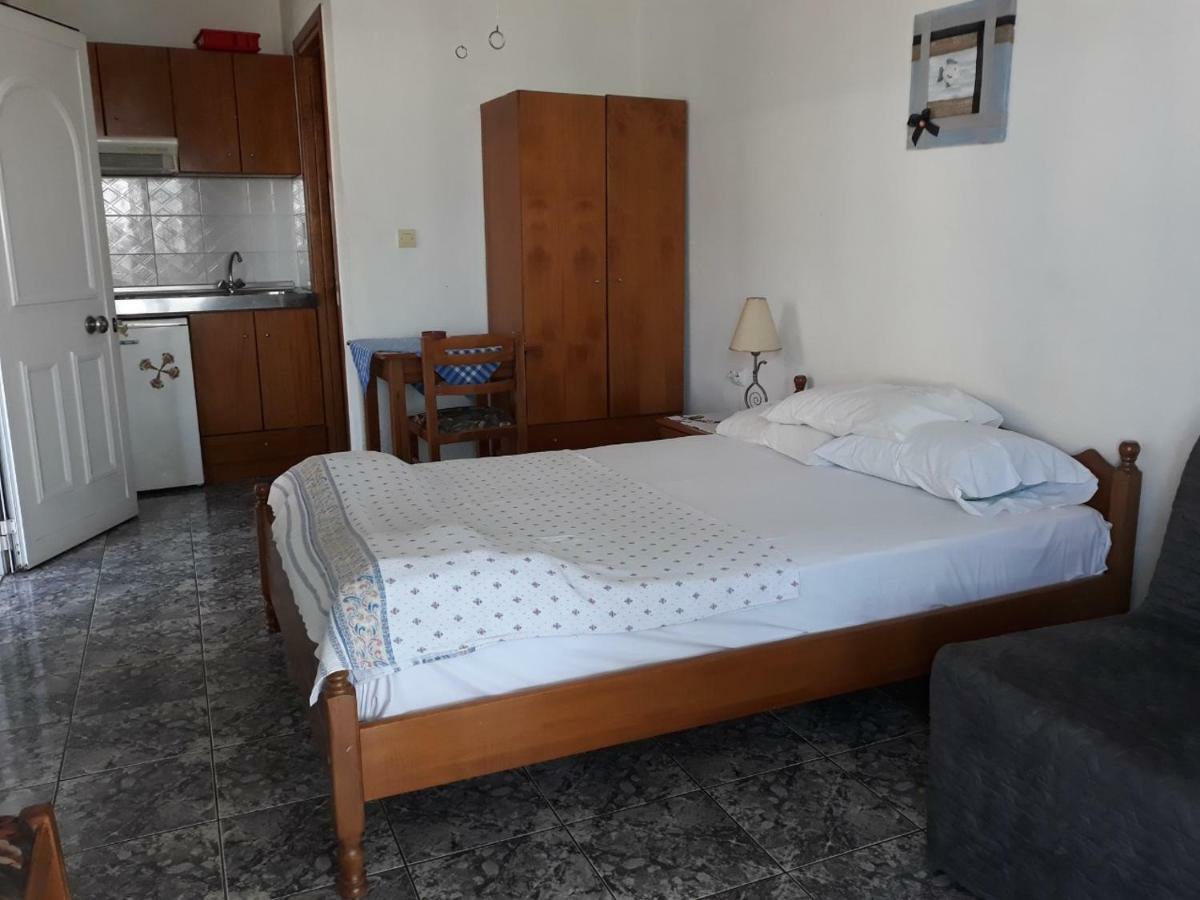Peristerianos Apartments Nea Skioni Eksteriør billede