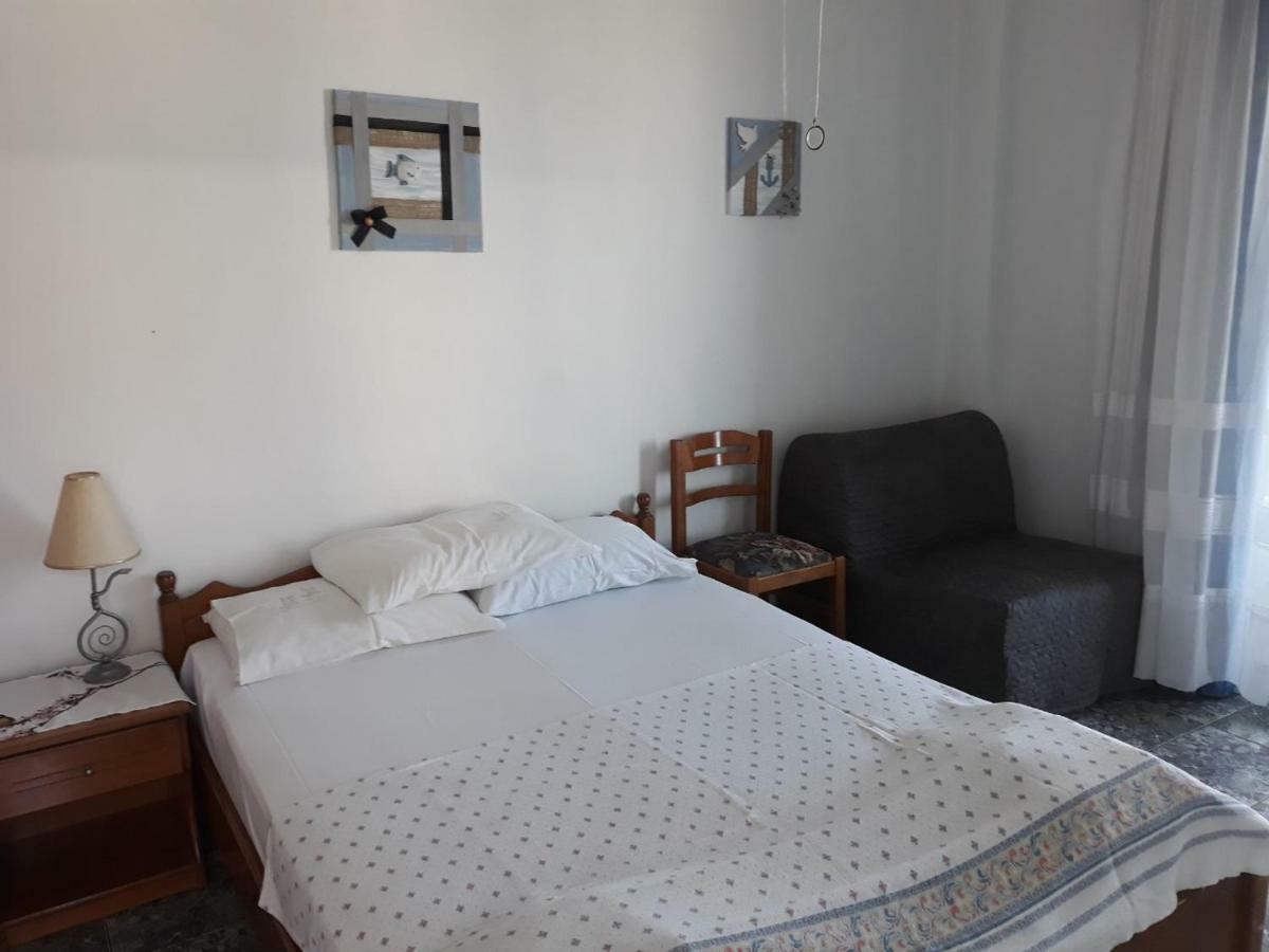 Peristerianos Apartments Nea Skioni Eksteriør billede